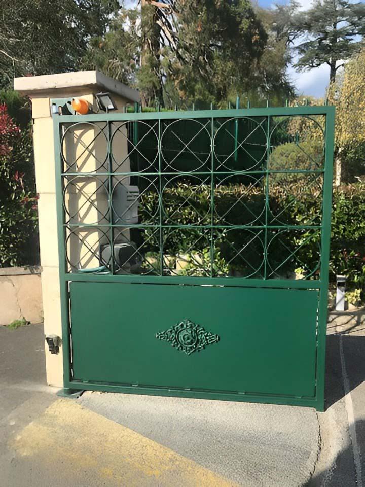 Spécialiste de la pose de portail Saint-Étienne