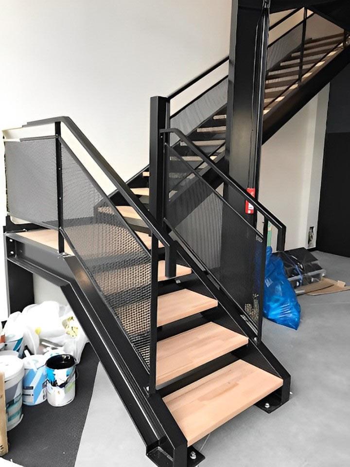 Installation d'escalier et de garde-corps Saint-Étienne